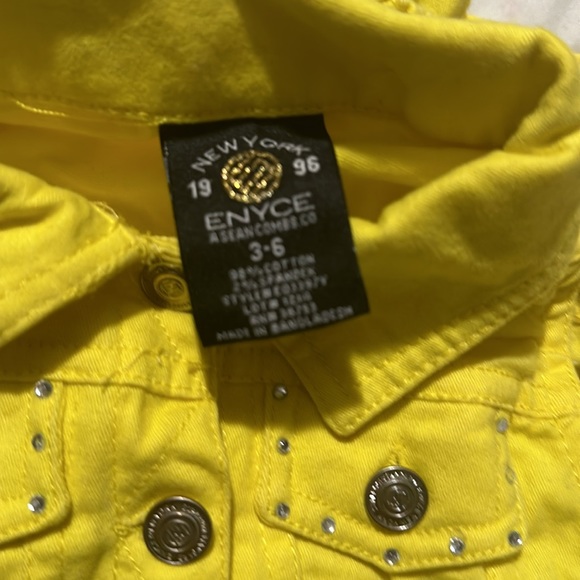 New York Ence Yellow Short Set - Picture 6 of 6